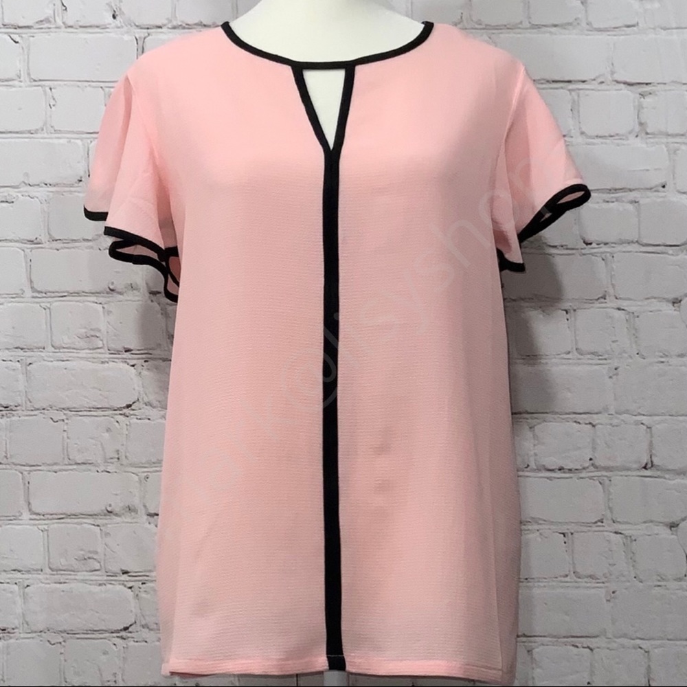 Milano Cute Lightweight Keyhole Flutter Sleeve Top